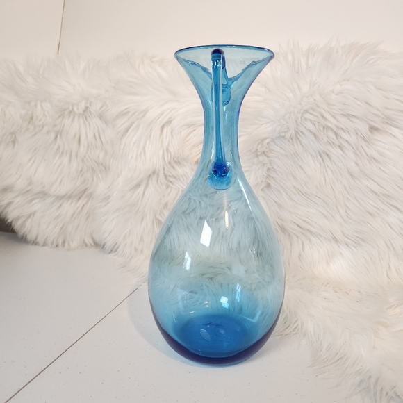 Vintage MID-CENTURY Art Glass Aqua Blue Vase Pitcher Funky Handle MCM Blenko ? - Picture 3 of 9
